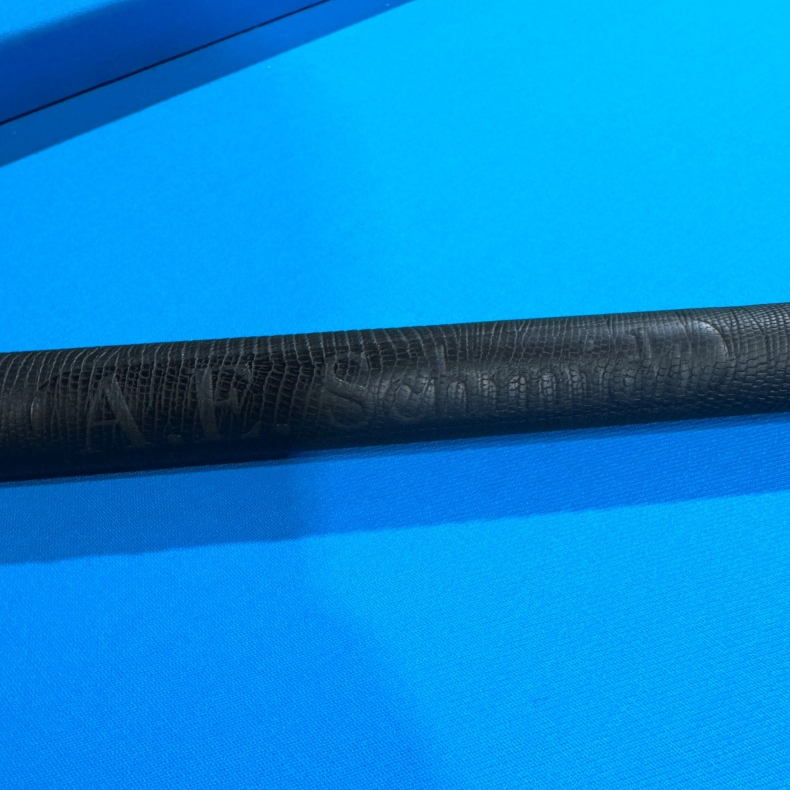 A.E. Schmidt Elephant Cue
